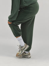 Load image into Gallery viewer, On the Run Sweatpants

