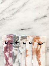 Load image into Gallery viewer, Capsule Women’s Socks
