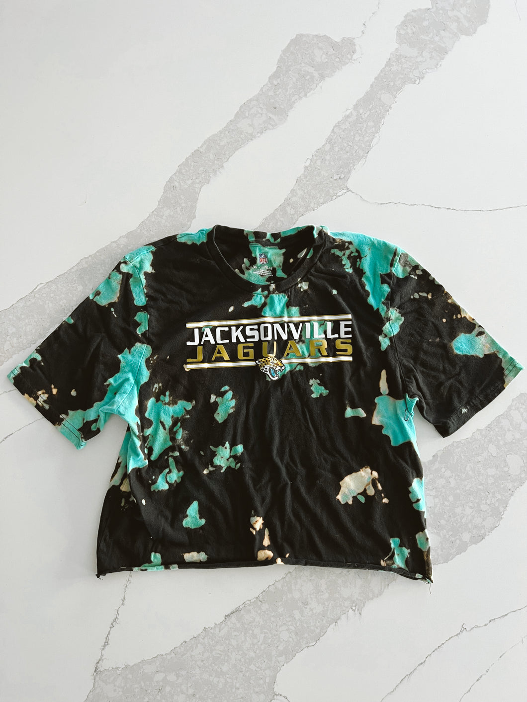 Jags Pick 6 Double Dip Cropped Tee