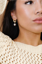 Load image into Gallery viewer, Gold Hammered Pearl Earrings
