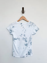 Load image into Gallery viewer, UF Florida Marbled Gray V Neck Tee
